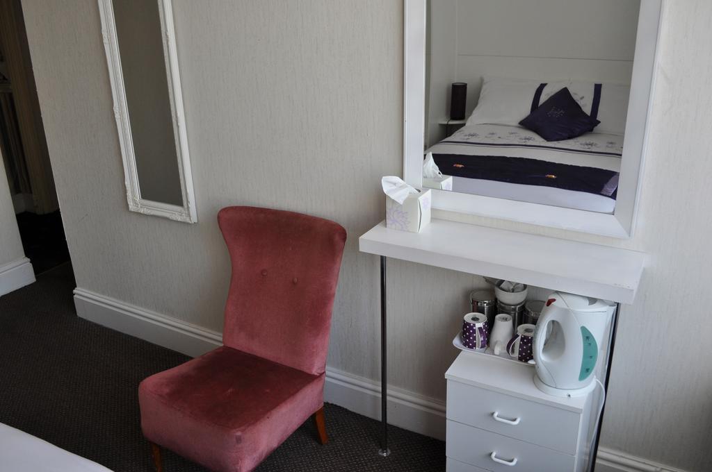 Cheers Hotel Blackpool Room photo