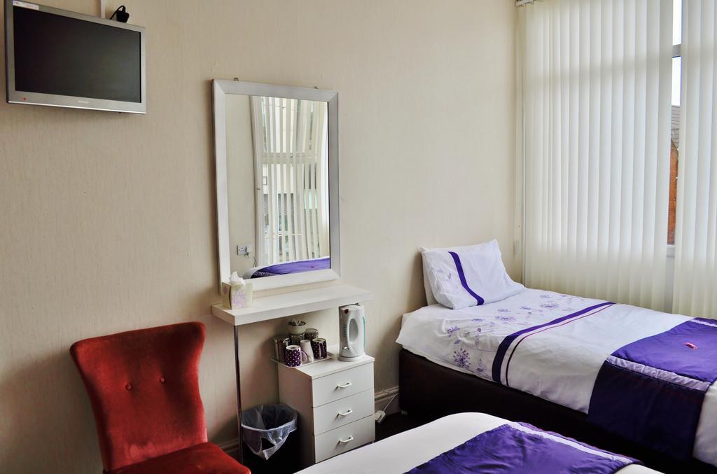Cheers Hotel Blackpool Room photo