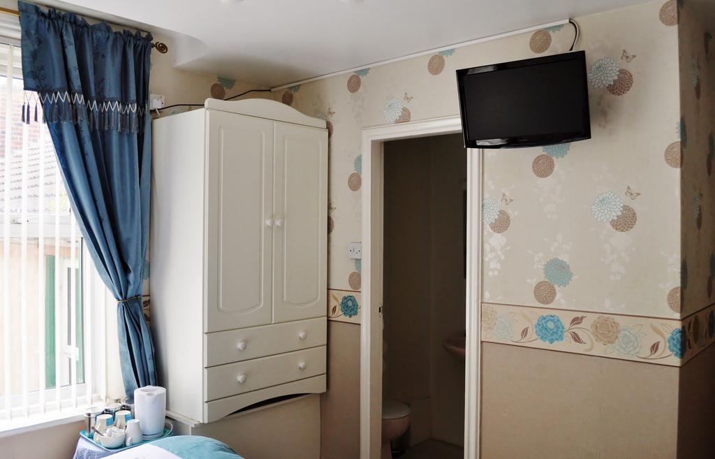 Cheers Hotel Blackpool Room photo